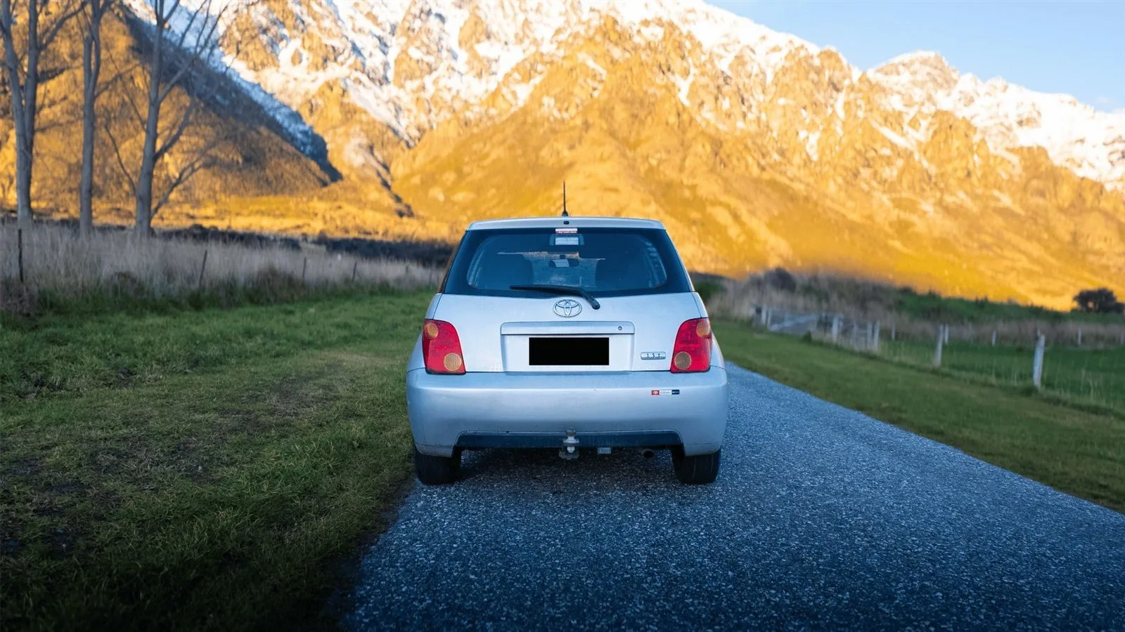 Toyota IST photo 2