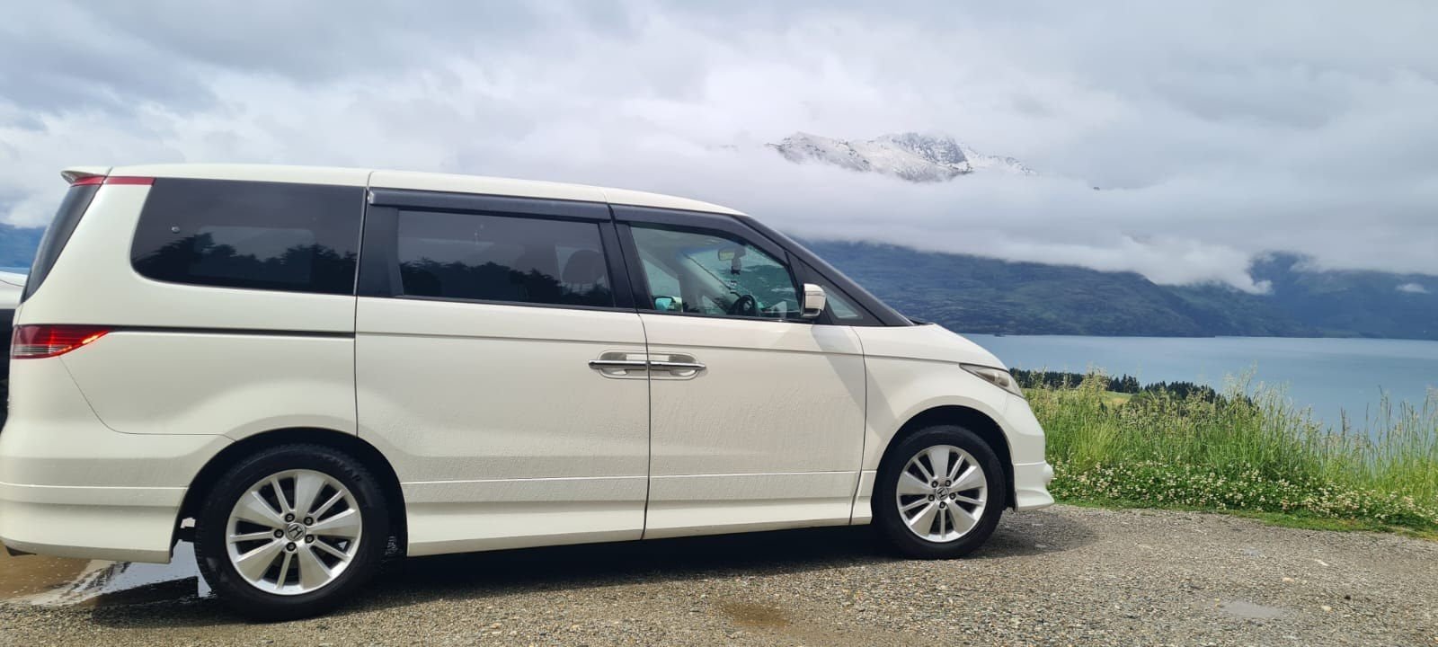 Honda Elysion photo 4