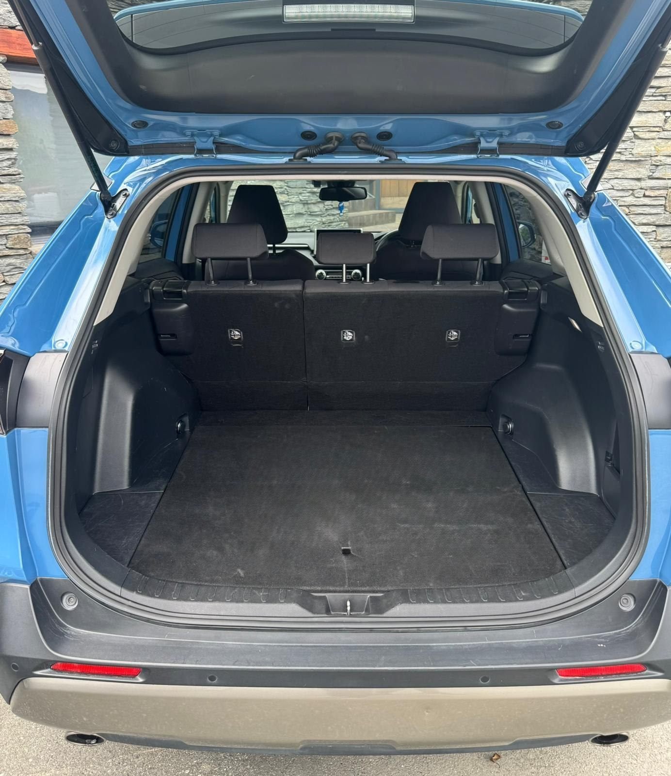 Toyota RAV4 photo 8