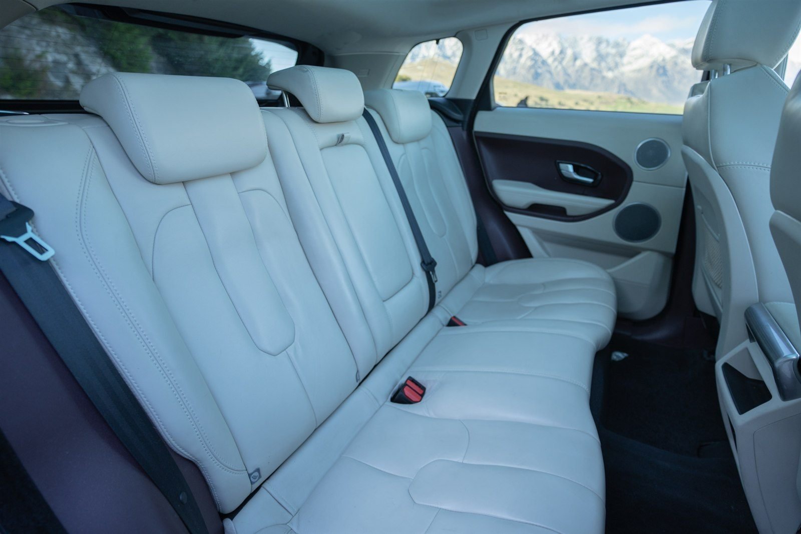 Range Rover Evoque photo 9