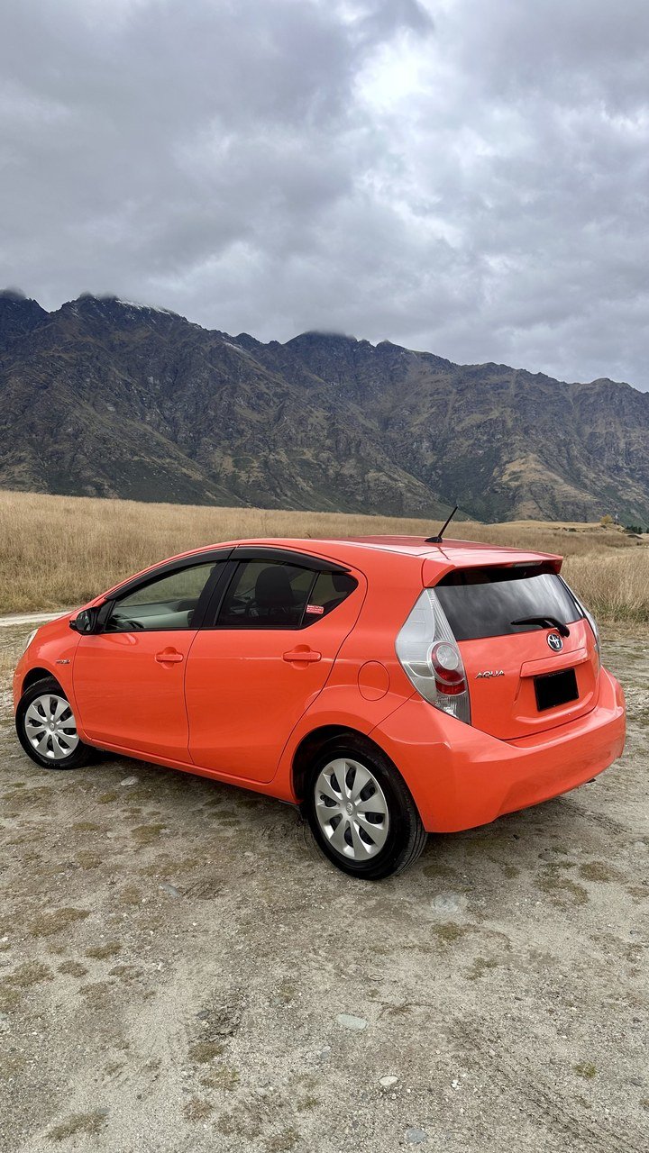 Toyota Aqua Hybrid photo 3
